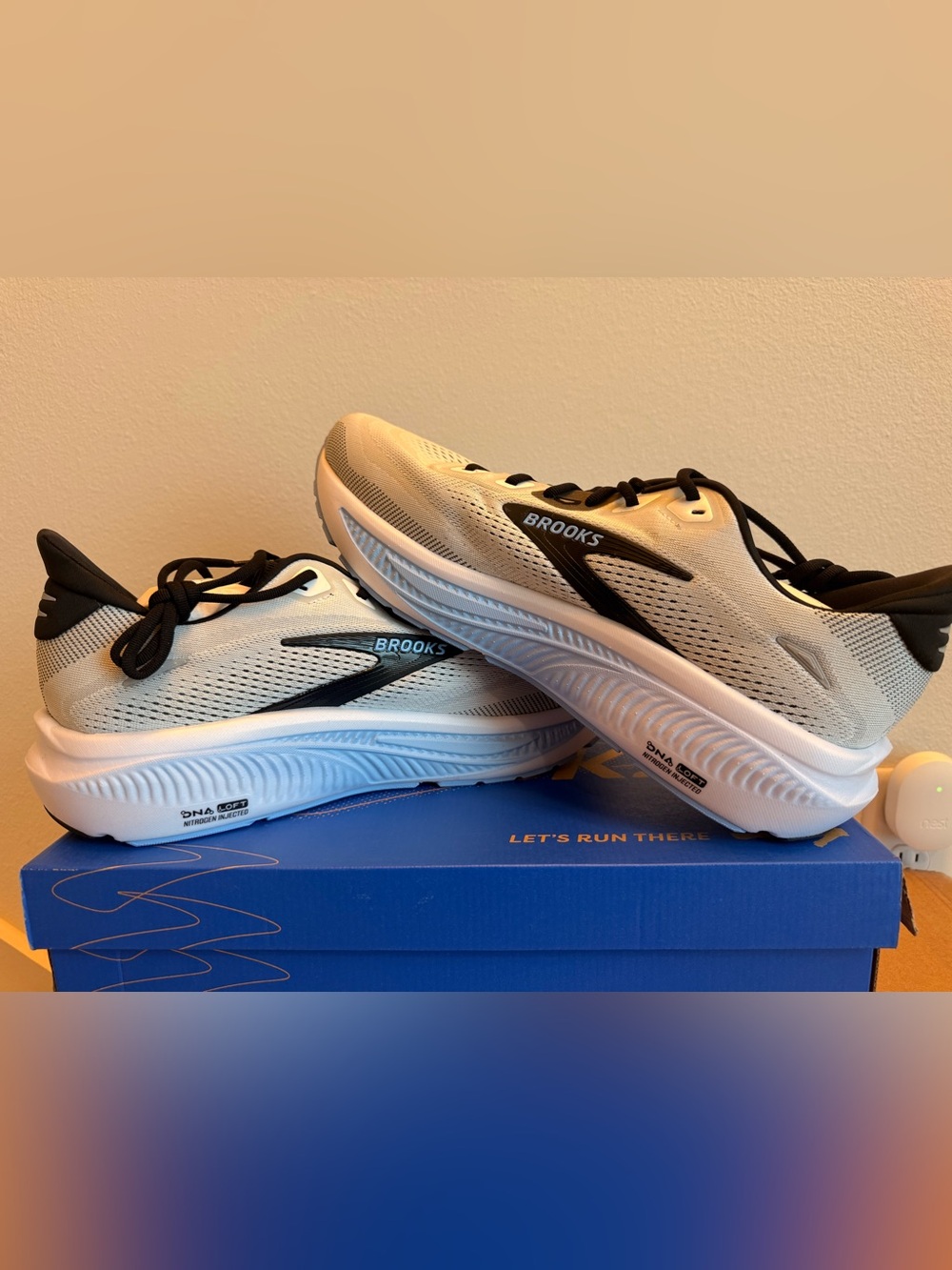 Brooks Ghost 18 Men's Lace-Up Low Top Mesh Running Sneakers White/Black Size 14